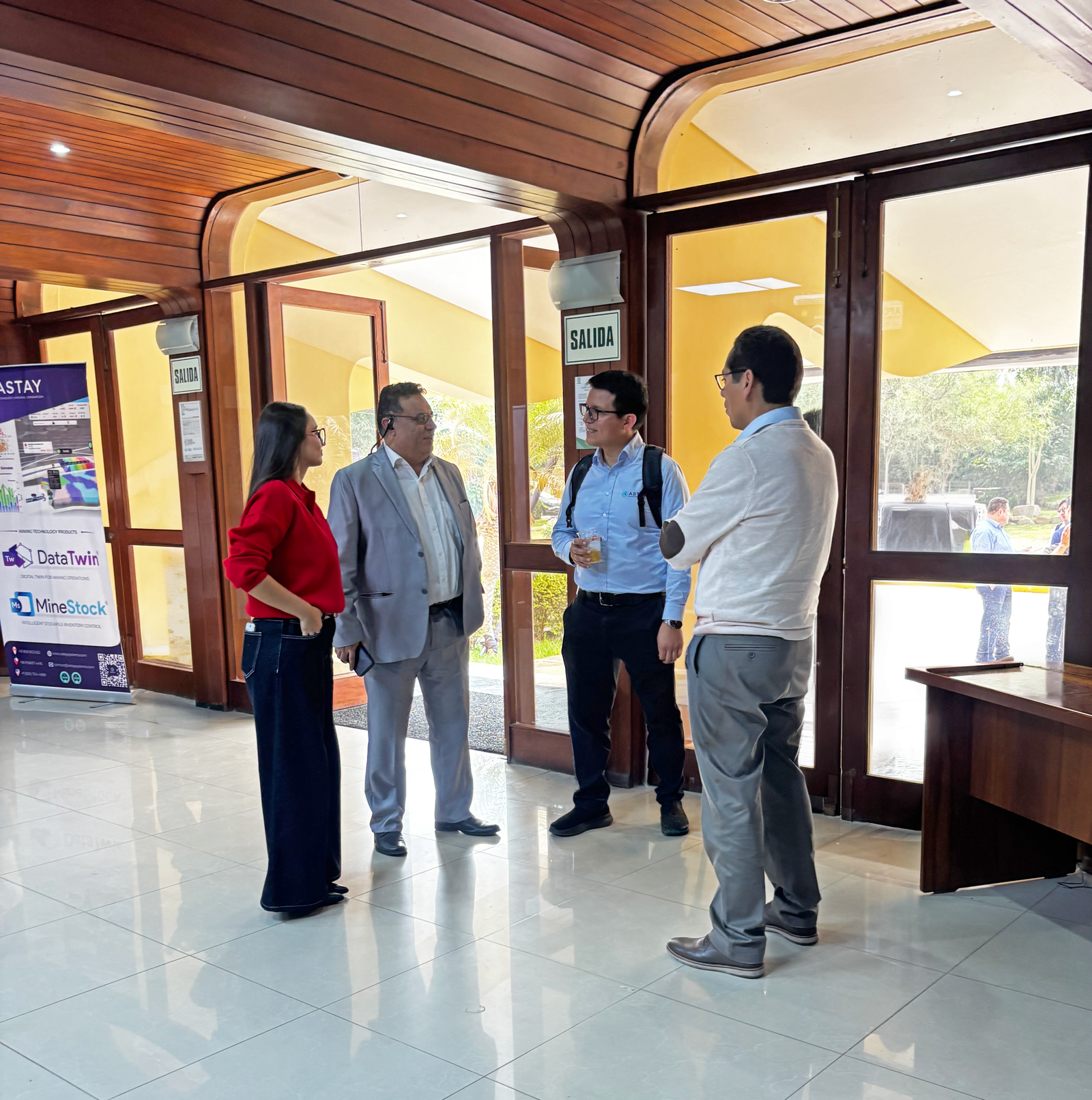 Conversaciones de ASTAY en CODEa Mining Fest